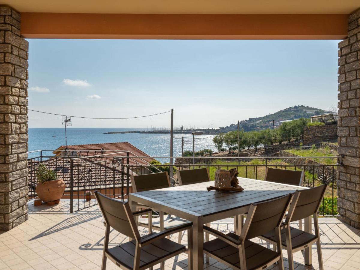 Holiday Home Irma By Interhome Cipressa Bagian luar foto