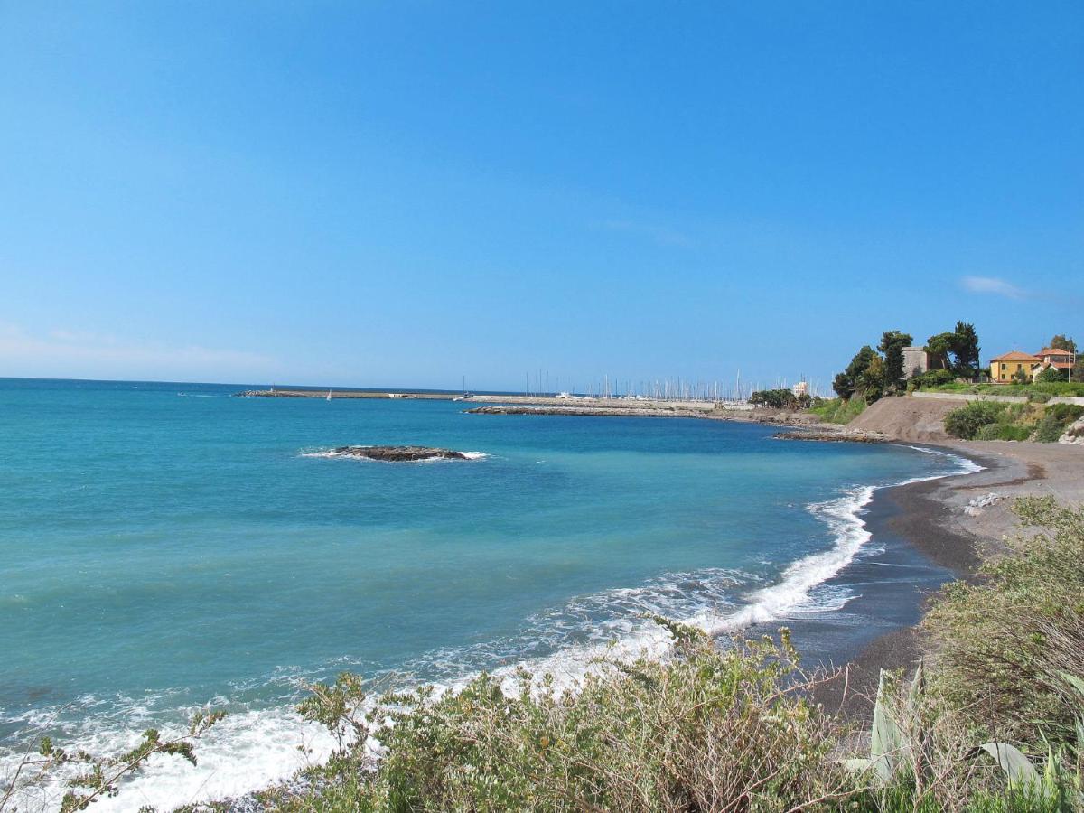 Holiday Home Irma By Interhome Cipressa Bagian luar foto